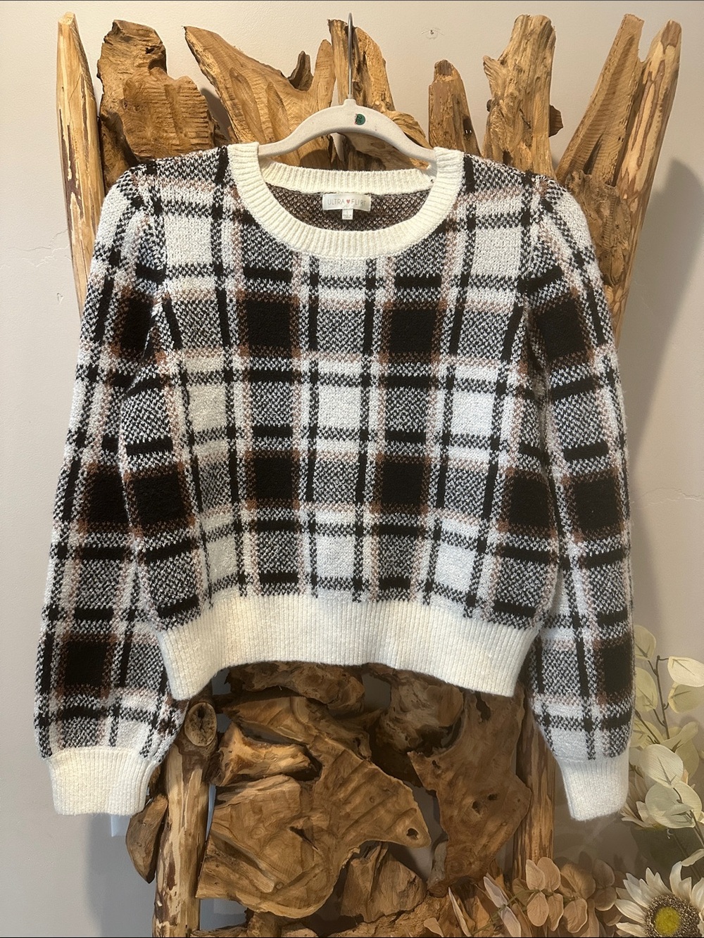 Ultra Flirt Plaid Crewneck Sweater - White & Brown